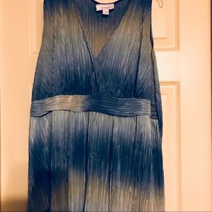 Blue/Light Blue Sleeveless Blouse